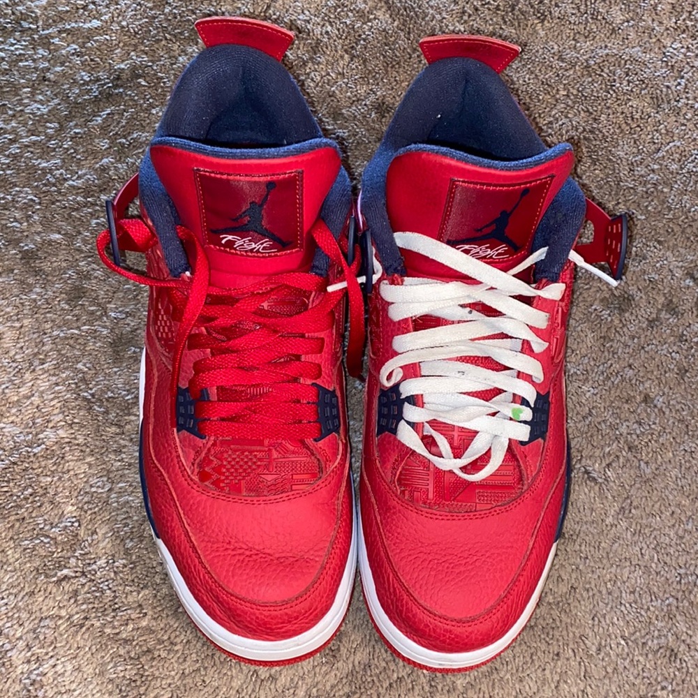 Air Jordan 4 Retro SE